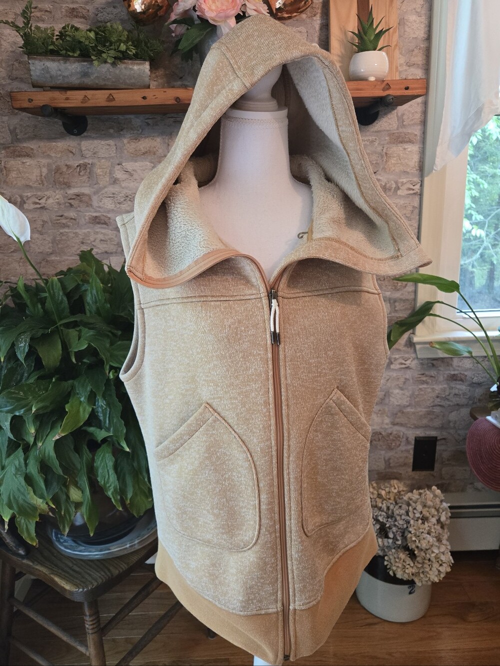 Burton Sherpa Jacket in Cream with Tan Trim Vest